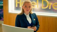 Rote Rosen – Als Richard (Florian Odendahl) erfährt, dass Jolina (Hanna-Marie Hofmann m.) hinter der Umweltpetition steckt, will er sie zum Schweigen bringen.