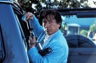 First Strike - Jackie Chans Erstschlag – Karate-Künstler Jackie (Jackie Chan) greift im Falle des Falles auf sein technisches Equipment zurück ...