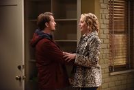 Last Man Standing – Kyle Anderson (Christoph Sanders, l.); Mandy Baxter (Molly McCook, r.)