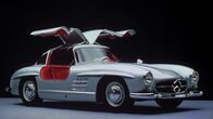 Supercar Tech – In den 1930er Jahren dominierte Mercedes-Benz den Automarkt. Der Mercedes SL ist noch heute einer der bekanntesten Sportwägen weltweit.