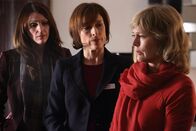 Scott & Bailey – DC Rachel Bailey (Suranne Jones, l.), DCI Gill Murray (Amelia Bullmore, M.) und Sarah Gallagher (Clare Holman, r.).