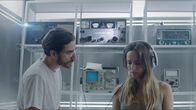 Shortwave – Josh (Cristobal Tapia Montt), Isabel (Juanita Ringeling)