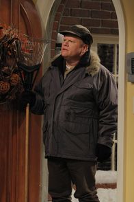 Last Man Standing – Möchte sich mit dem Räumen der Einfahrten der Nachbarn etwas dazuverdienen: Phil Munroe (Larry Joe Campbell) ...