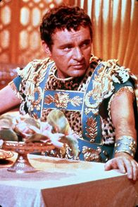 Cleopatra – Marcus Antonius (Richard Burton) verweilt lange bei Cleopatra, ehe er nach Rom zurückkehrt.