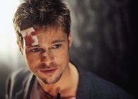 Sieben – Verletzter Polizist: Brad Pitt als David Mills (Copyright SRF/Warner Bros. International Television Distribution)
