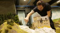 Die Modellbauer – Felix Ellhardt- Gelernter Werbedesigner